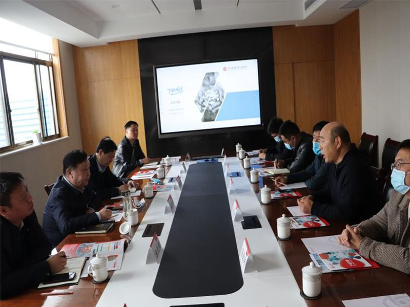 新鄉市人民政府副市長(cháng)祁文華等領(lǐng)導蒞臨河南中杰藥業(yè)有限公司調研指導工作